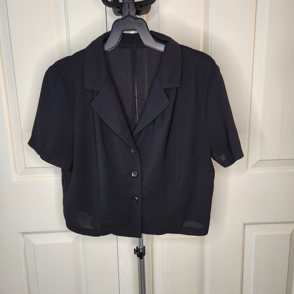 ⭐️ Black Short Sleeve Top